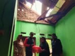Dua Rumah Warga Desa Bulagor dan Desa Pagelaran Tersambar Petir, Tim Tanggap Bencana Turun Langsung Dua Rumah Warga Desa Bulagor dan Desa Pagelaran Tersambar Petir, Tim Tanggap Bencana Turun Langsung