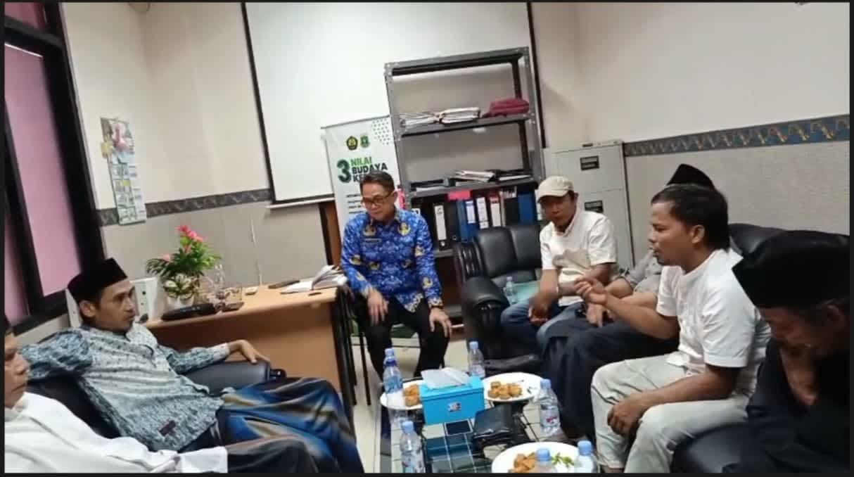 KOLEBBAT dan Warga Desak Penutupan Tambang Pasir PT. Berkah Halal Thayyib