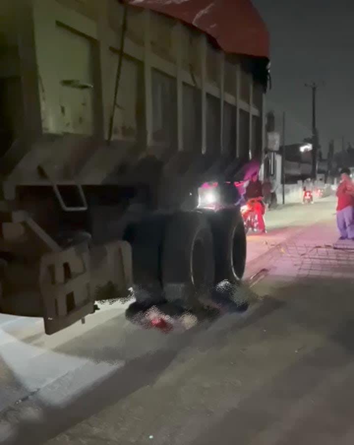 Pengendara Motor Tewas Terlindas Dump Truck di Cisoka, Warga Soroti Jalan Rusak yang Dipaksakan Dibuka